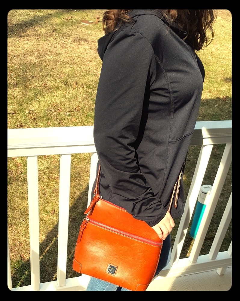 Dooney & Bourke cross body